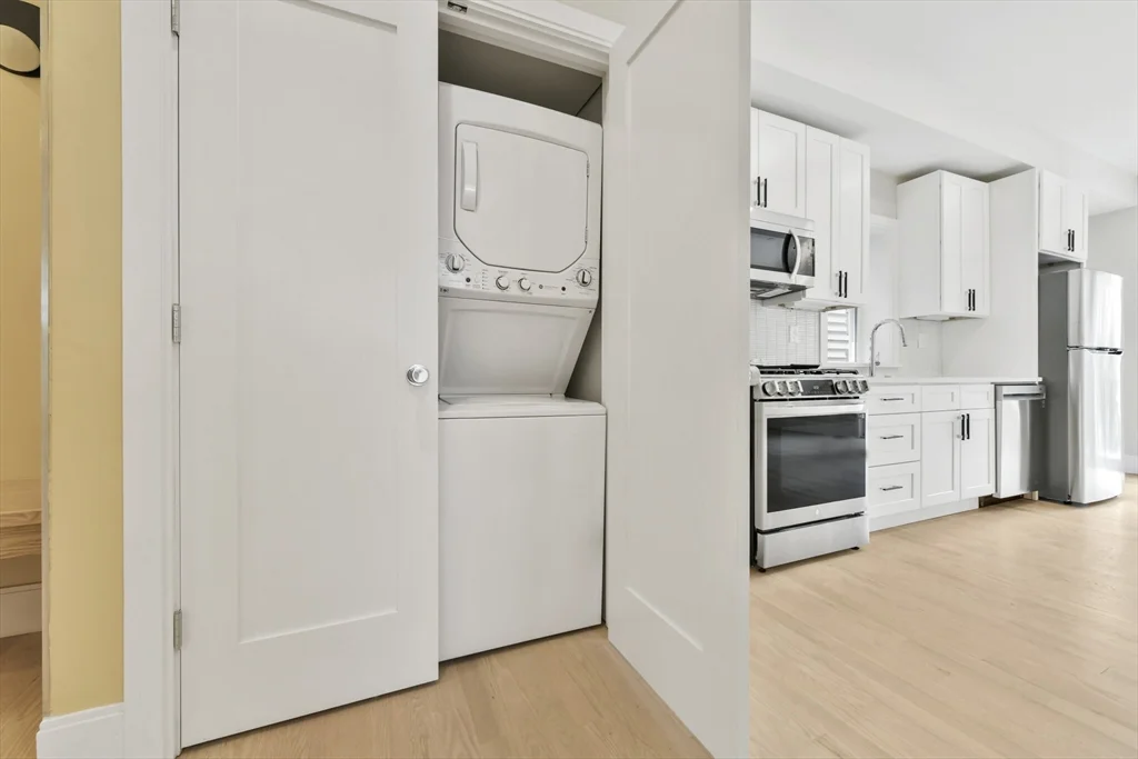 184 Paris, East Boston