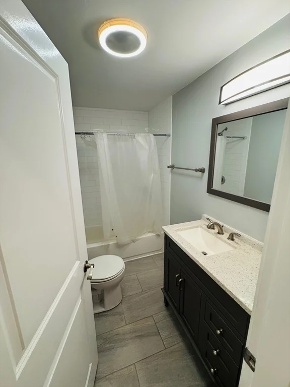 12 Emerald St, Medford