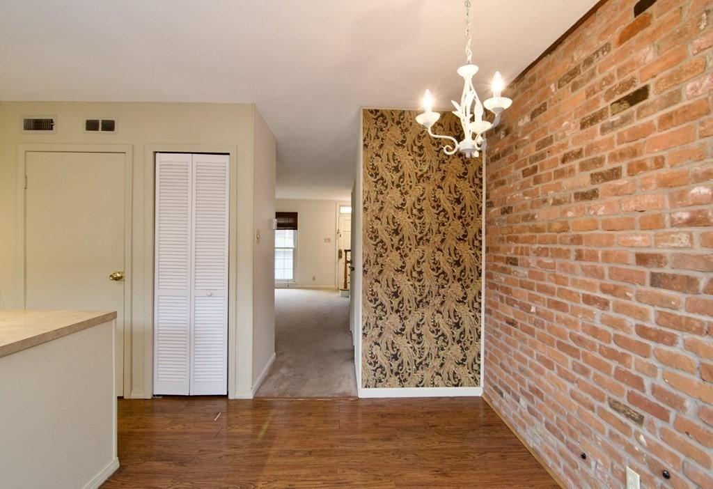 1157 Dickinson St, Forest Park