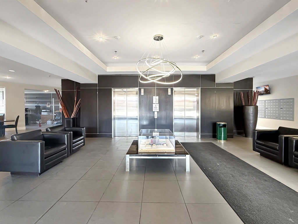 15 N Beacon St, Allston