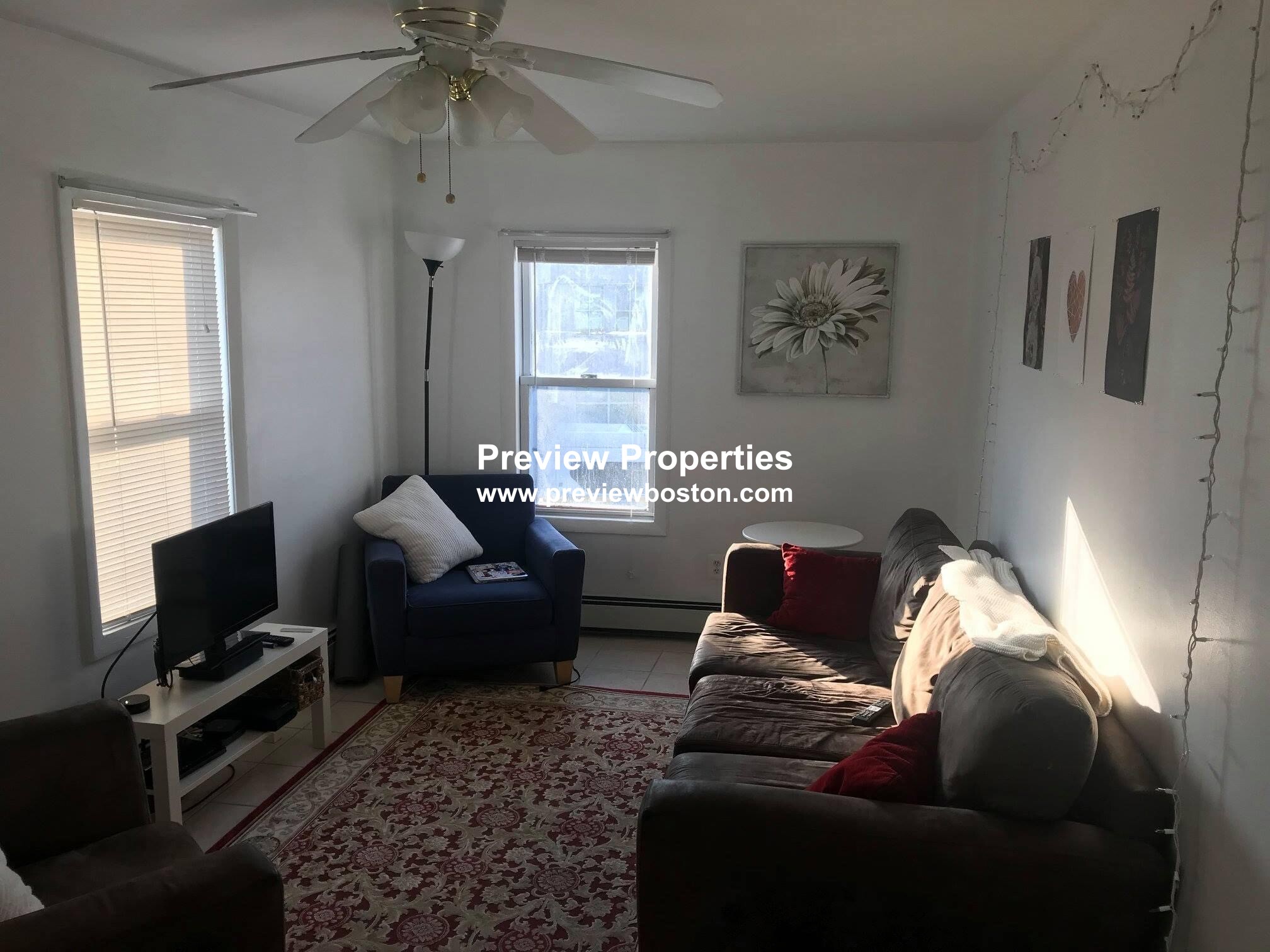 8 Starr Ln, Jamaica Plain