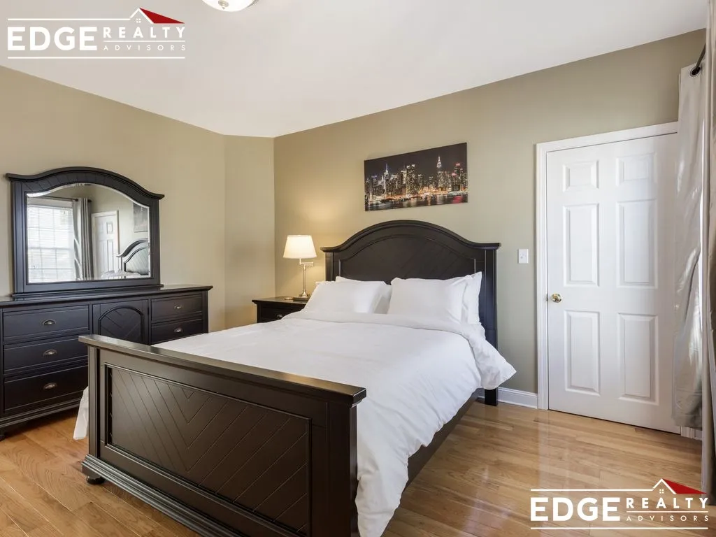 24 Fairmount Ave, West Somerville