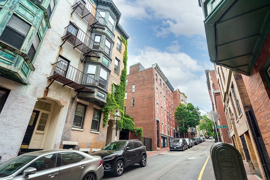 53 Joy St, Beacon Hill