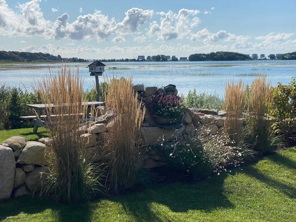 4 Creek St, Mattapoisett