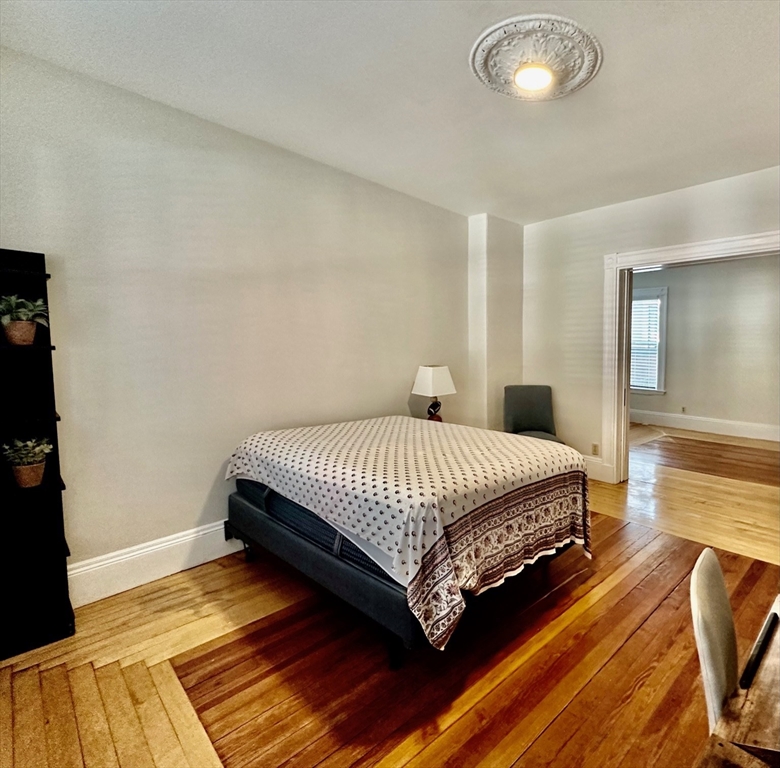 61 Monument Ave, Charlestown