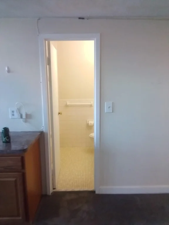 386 Commercial, North End