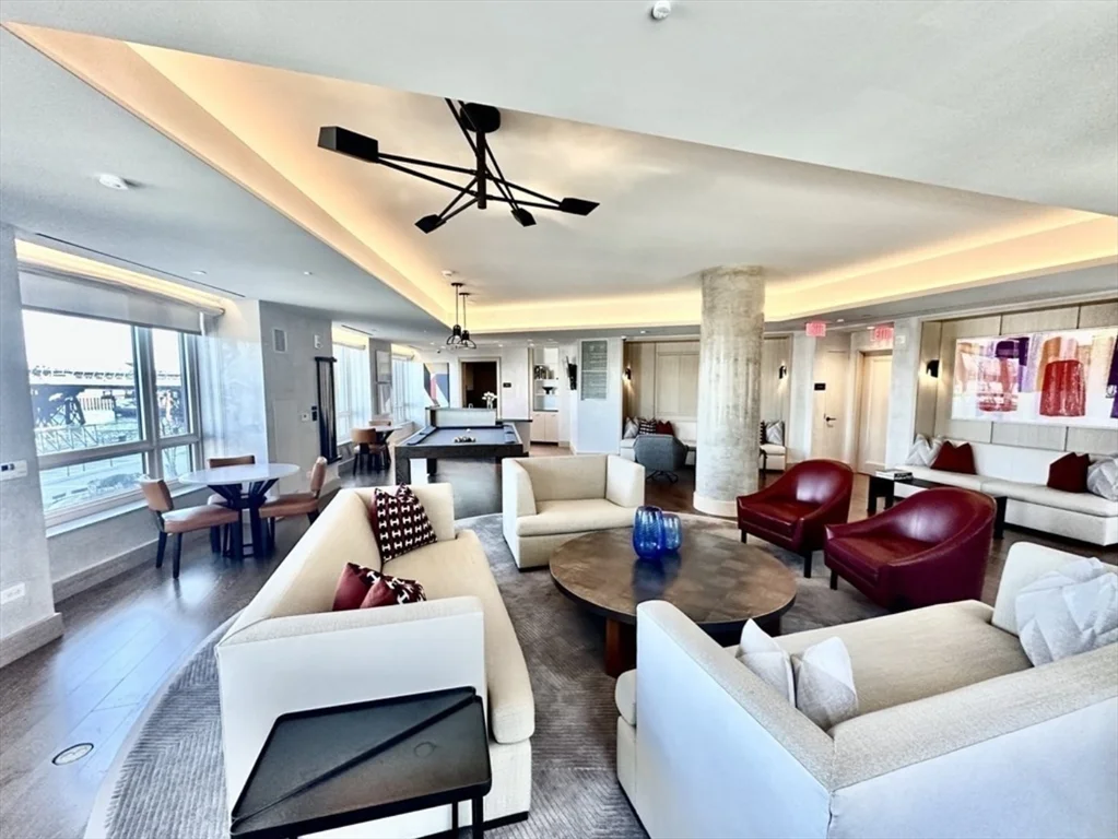 100 Lovejoy, West End