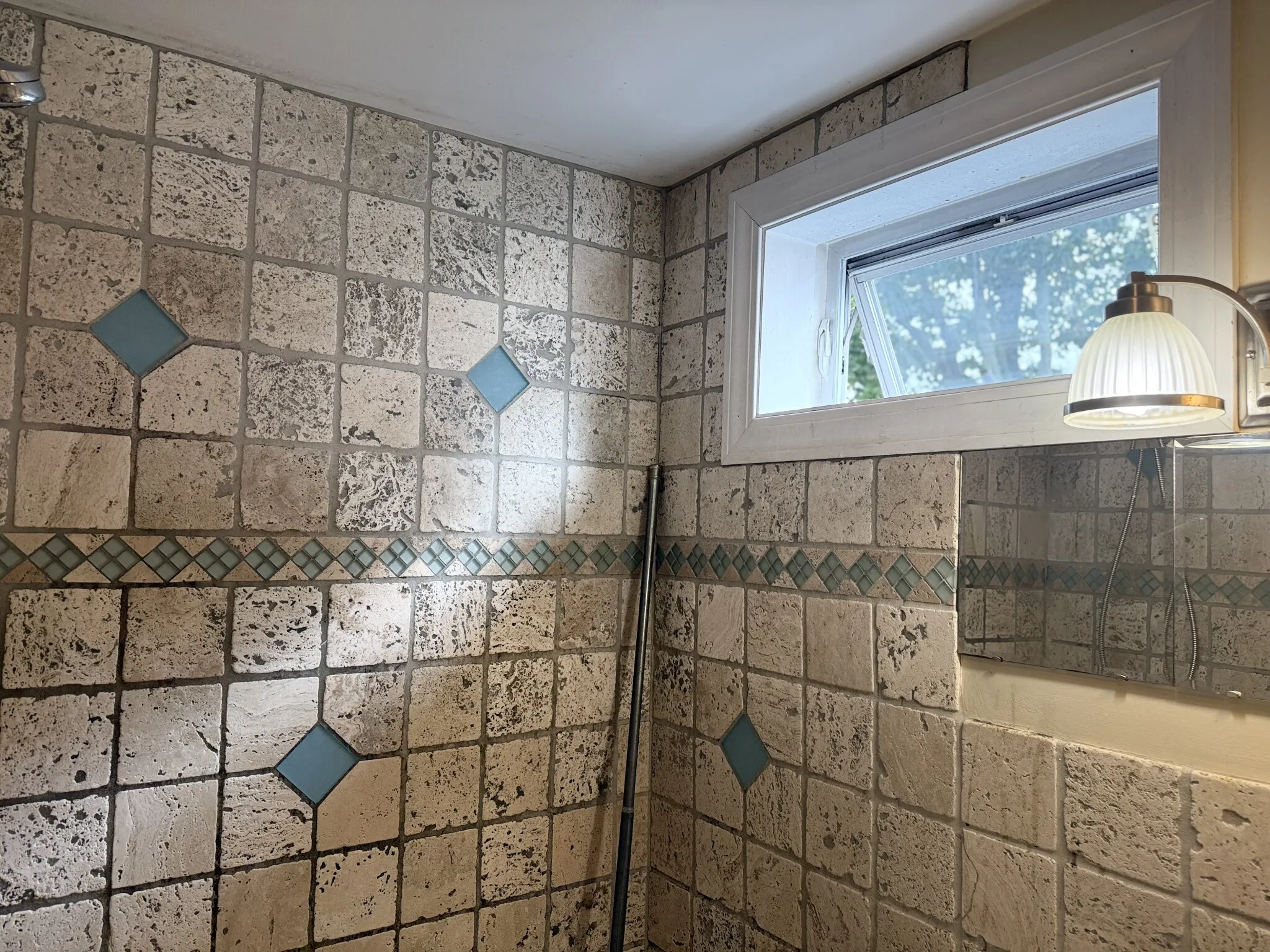 14 Duval St, Allston