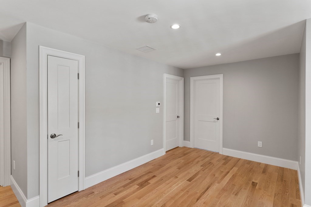 17 Monroe St, Norwood