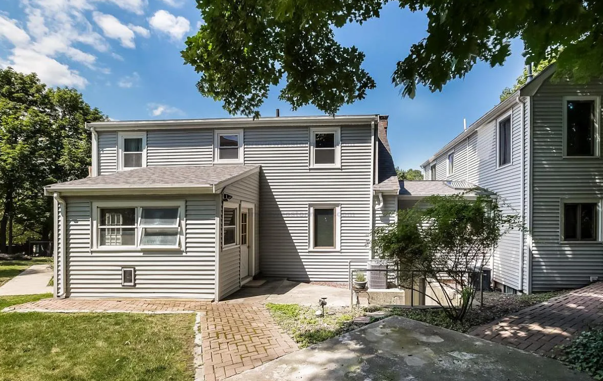 24 Bellamy St, Brighton