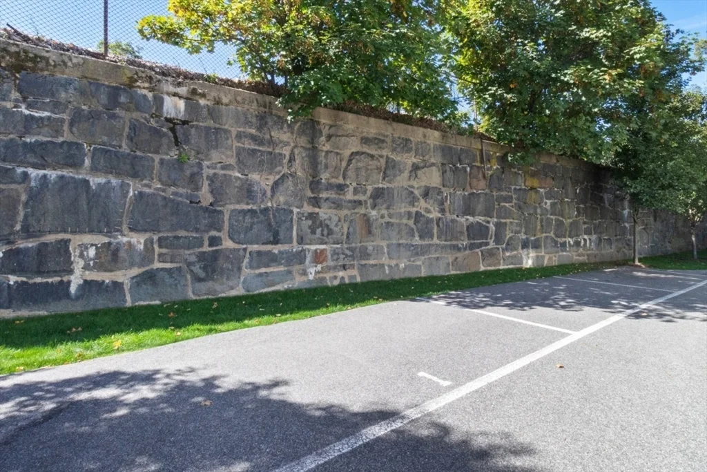 2 Elm St, Dorchester