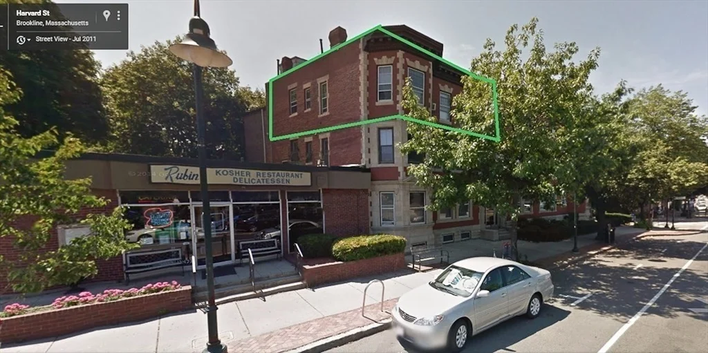 514 Harvard St, North Brookline