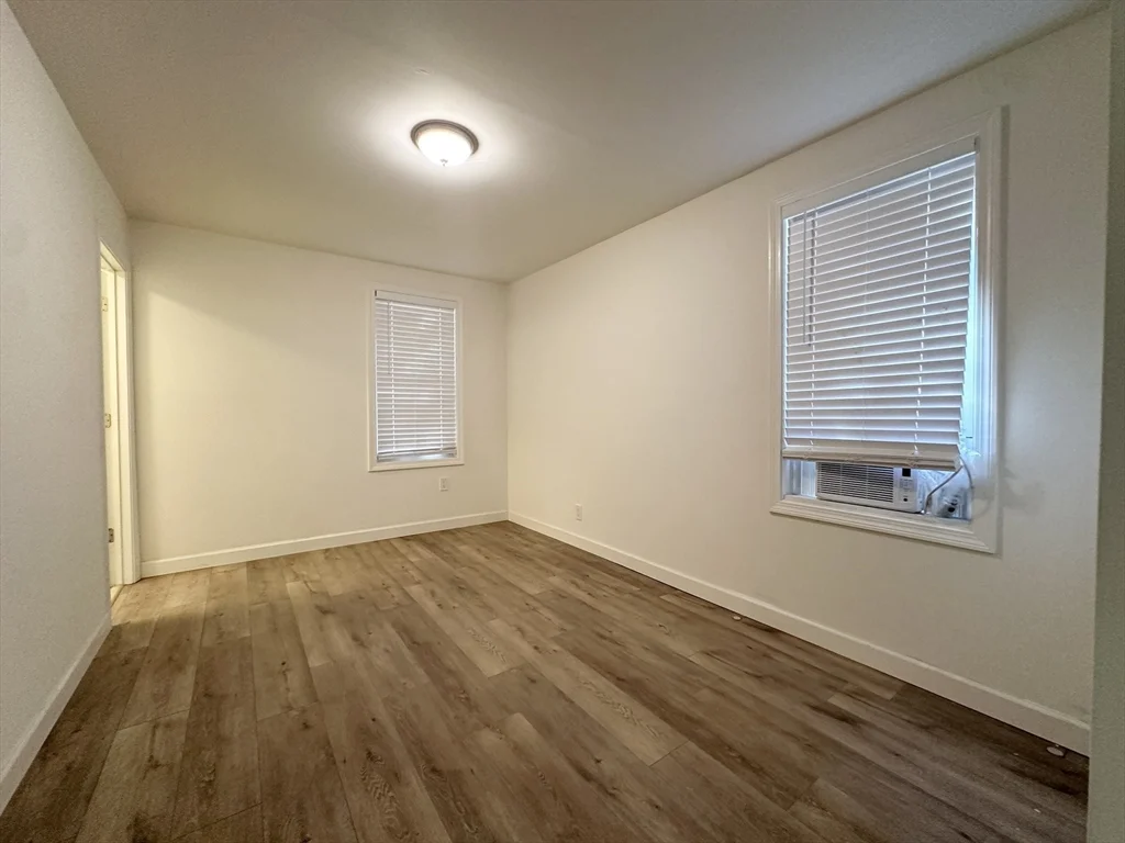 72 Easton St, Allston