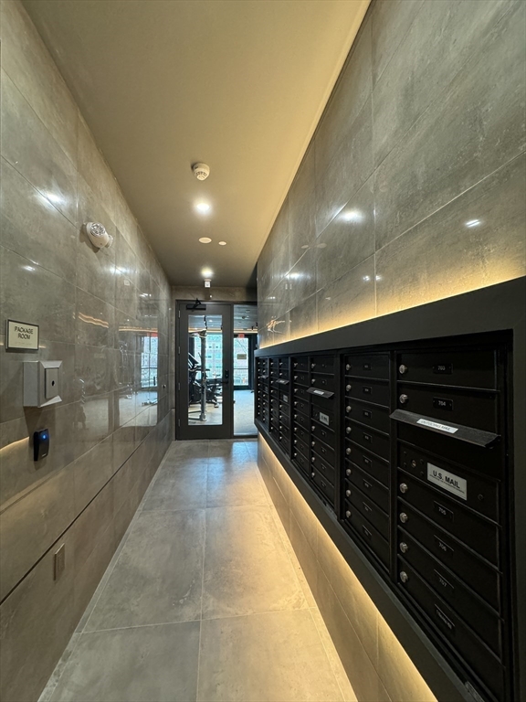 1 Nevins Hill Way, Brighton