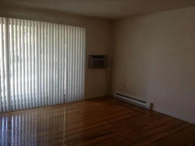 8 Kittredge St, Roslindale