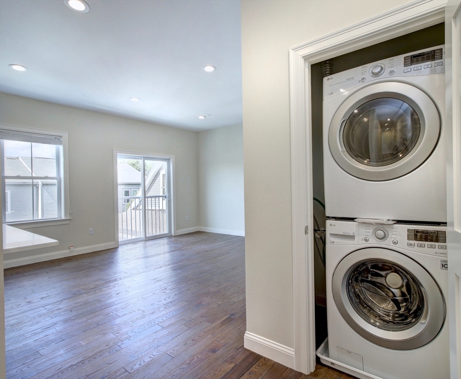 4 Kemp St, South Boston