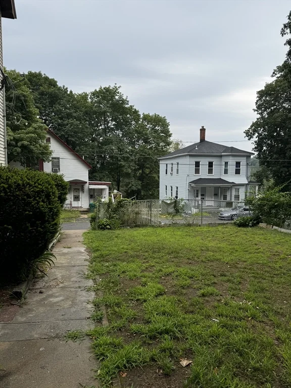 20 Temple St, Fitchburg