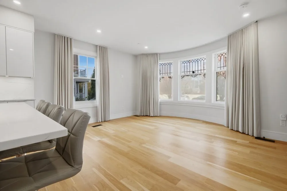 38 Englewood Ave, Brighton