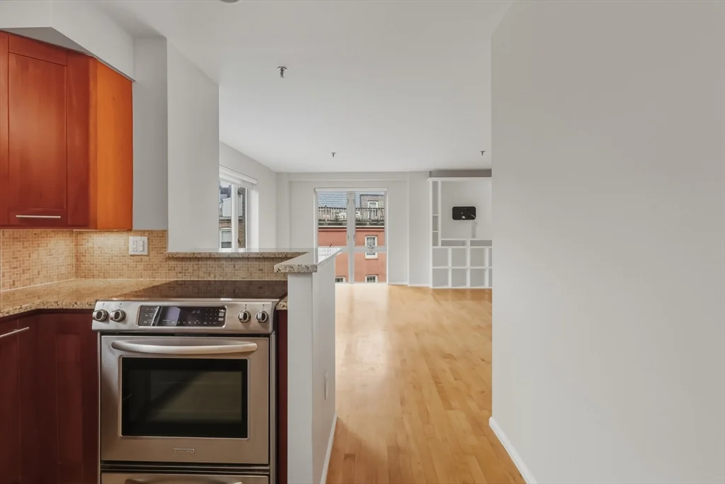 350 North, North End