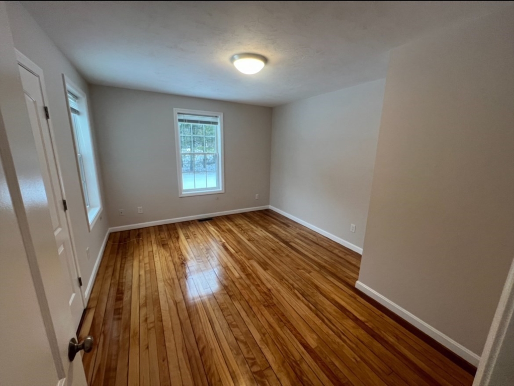 265 Dunstable Rd, Tyngsborough