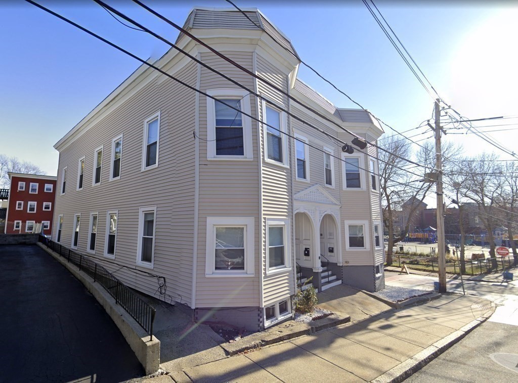 112 Glen St, East Somerville