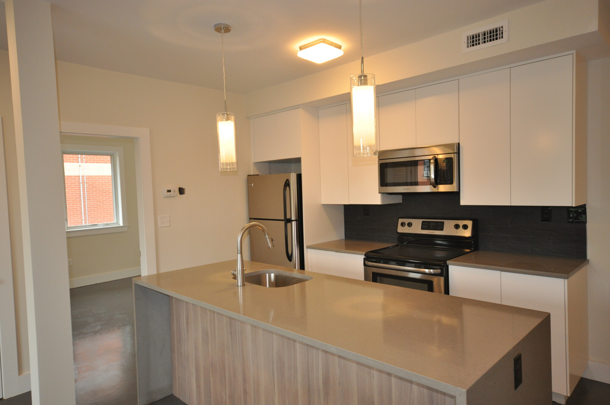 659 Massachusetts Ave, Roxbury