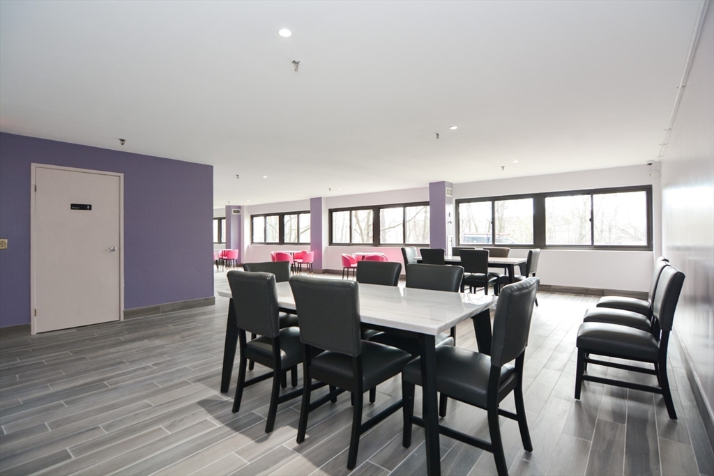 95 Audubon Rd, Wakefield