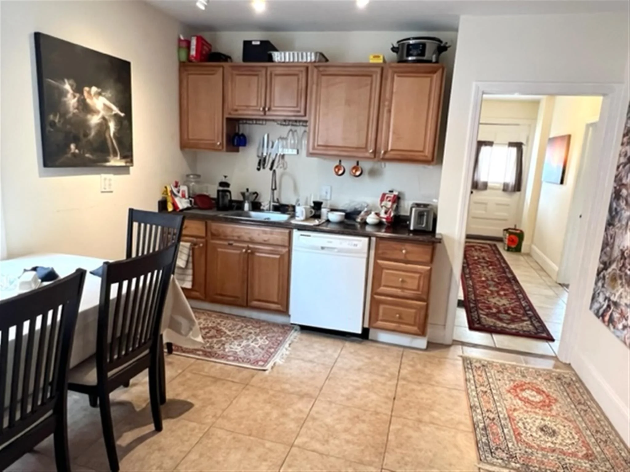 128 Cedar St, Powder House Square