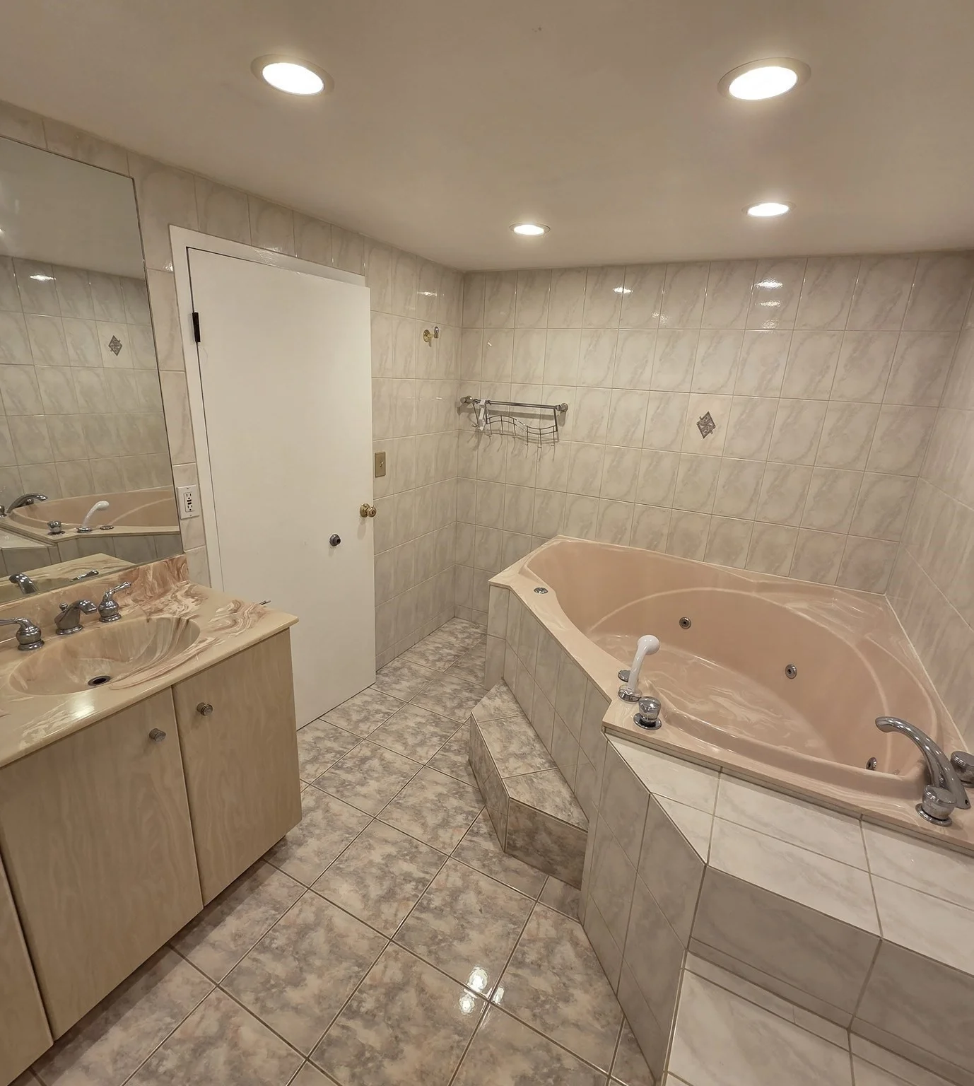 56 Broadlawn Park, Chestnut Hill