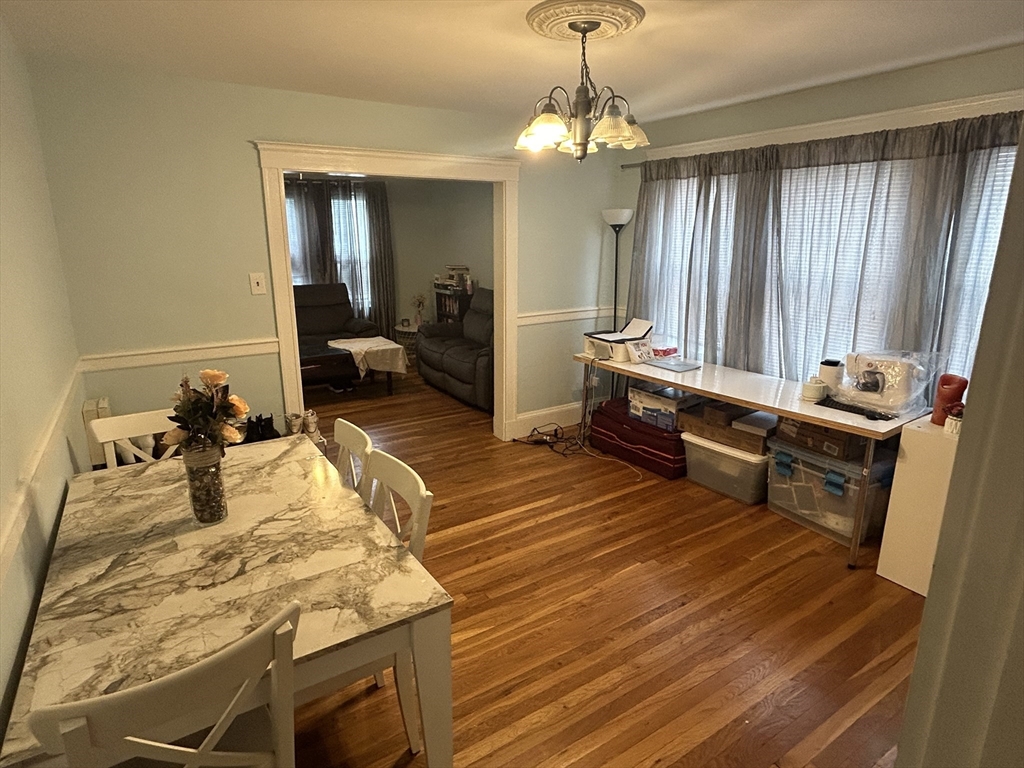 25 Irvington Rd, West Somerville