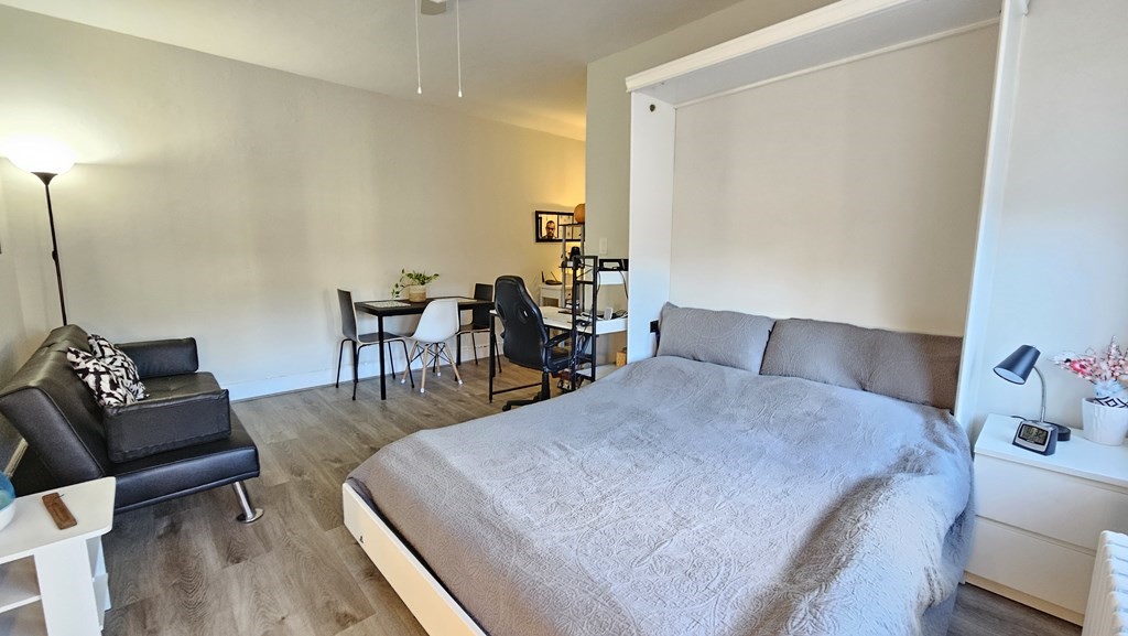 66 Queensberry, Fenway