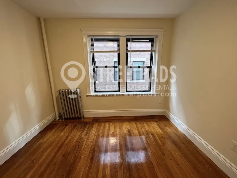27 Park Dr, Fenway