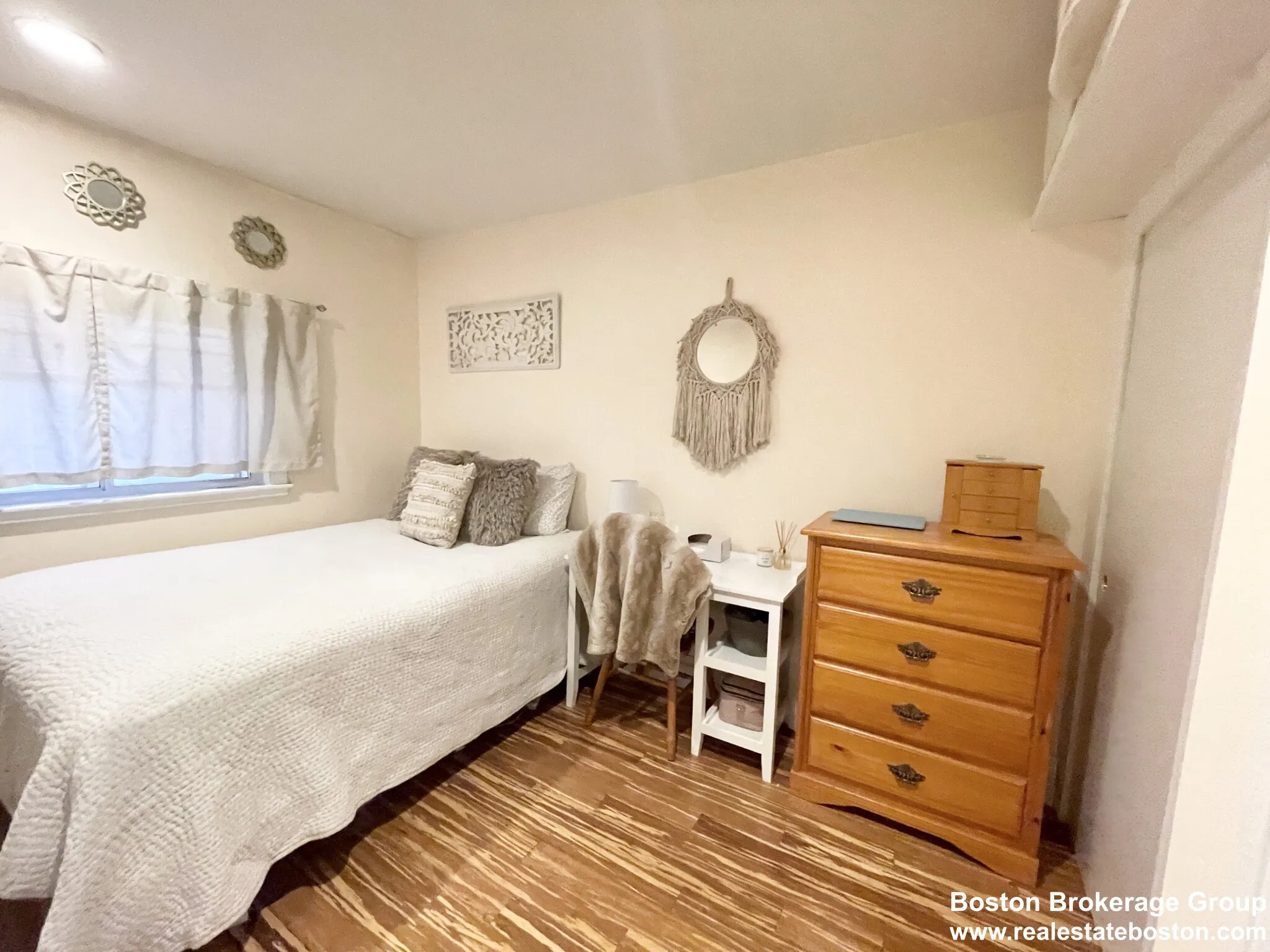 386 East 8th St, South Boston