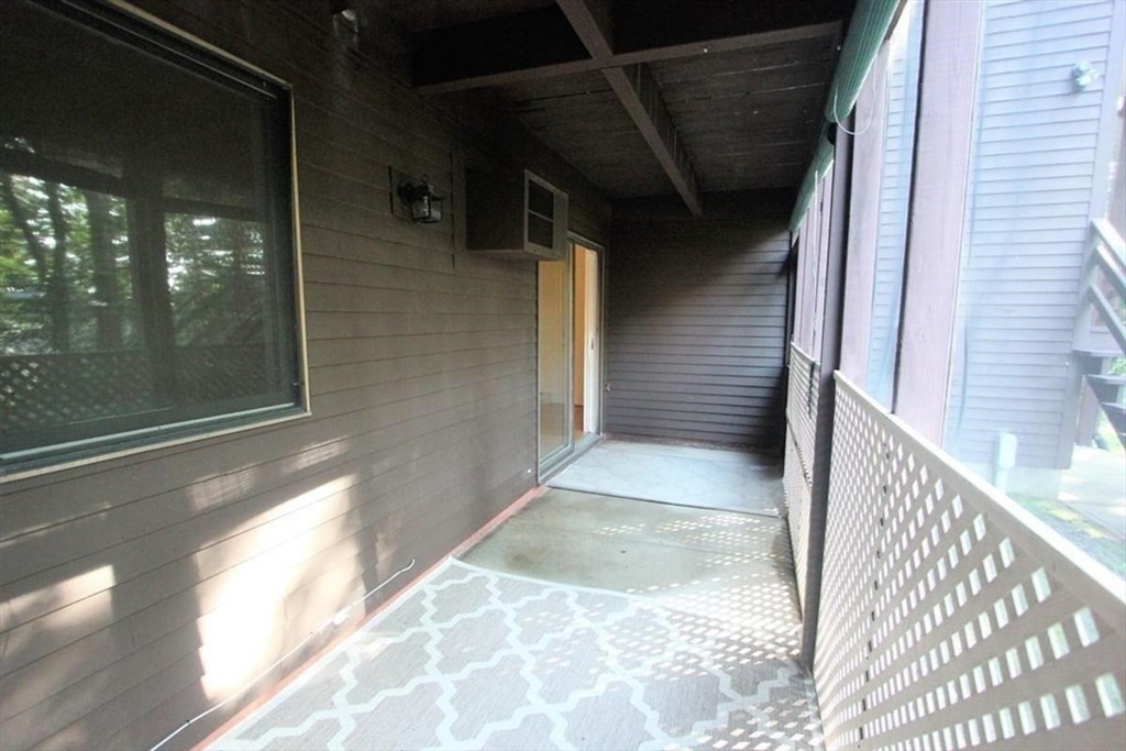 76 Highwood Dr, Franklin