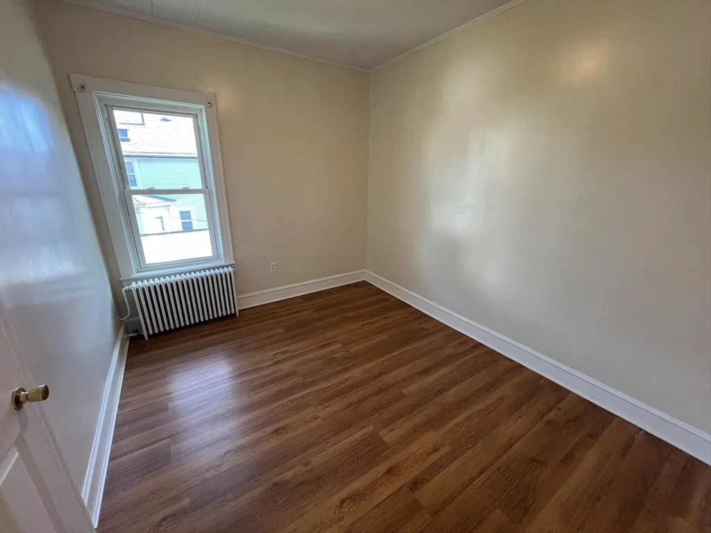 109 Walker St, Fall River