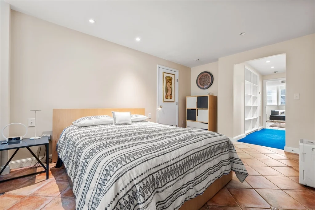 14 Craigie St, West Cambridge