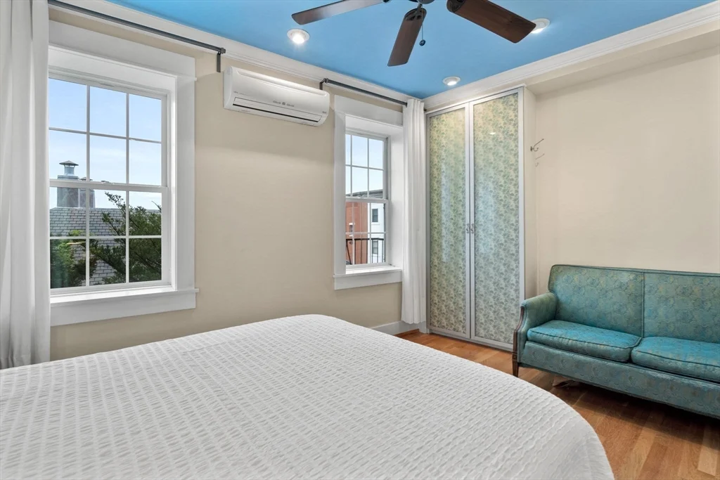 6 North Hudson St, North End