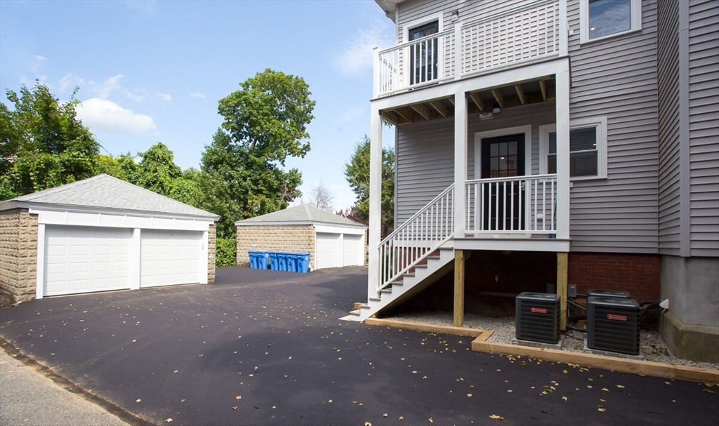 92 Brown St, Waltham