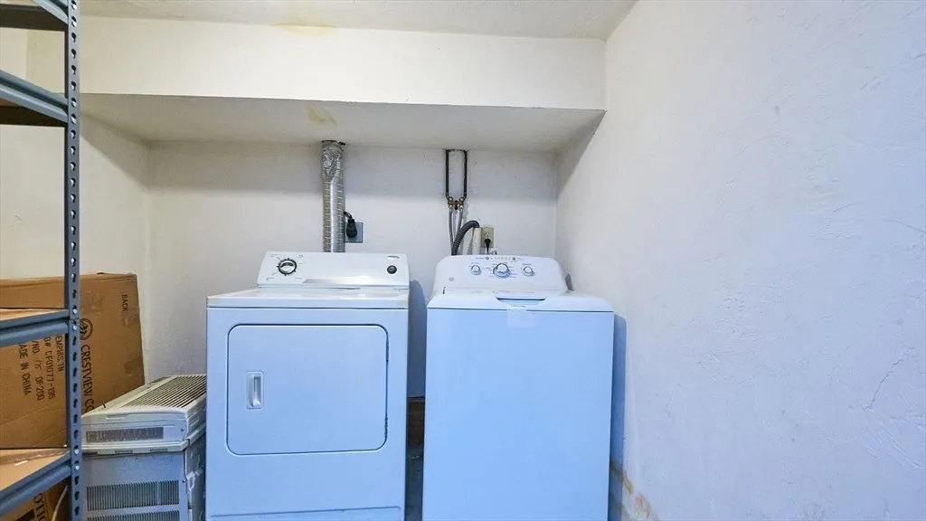 2 Bay State Pl, South Boston