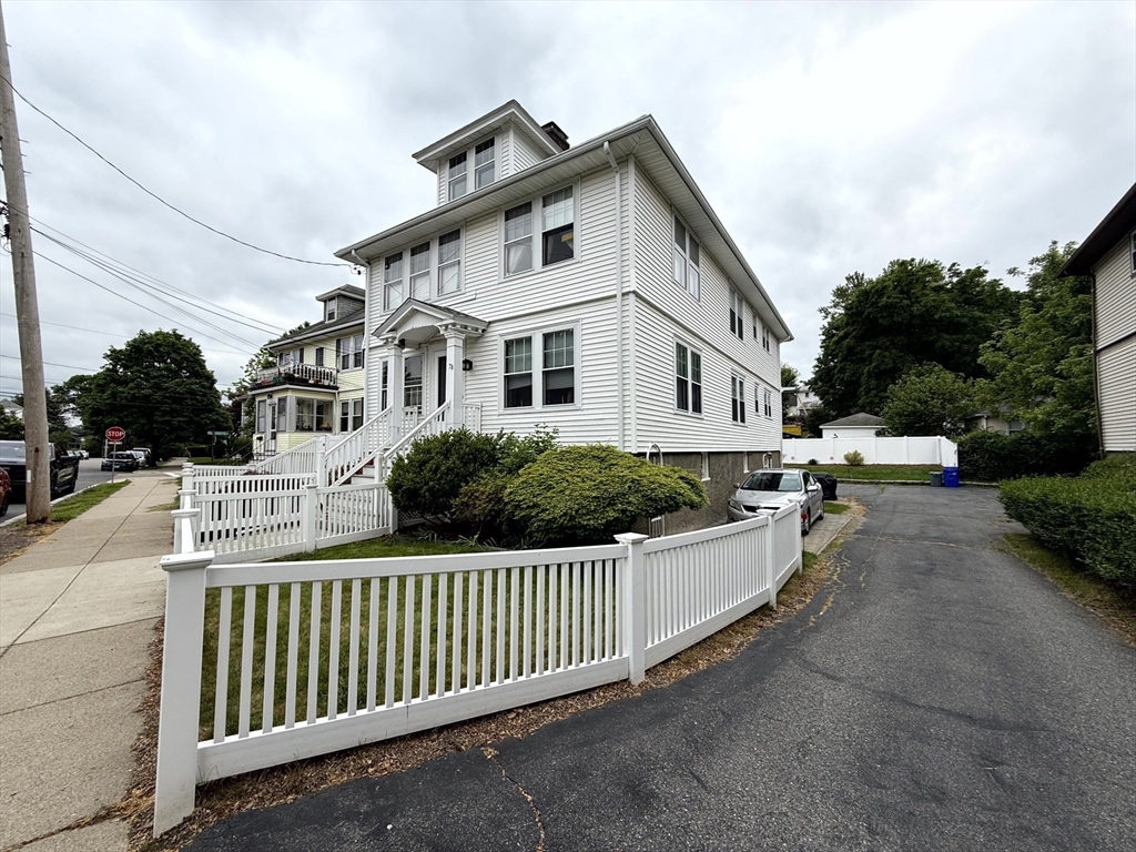 78 Hunnewell Ave, Brighton