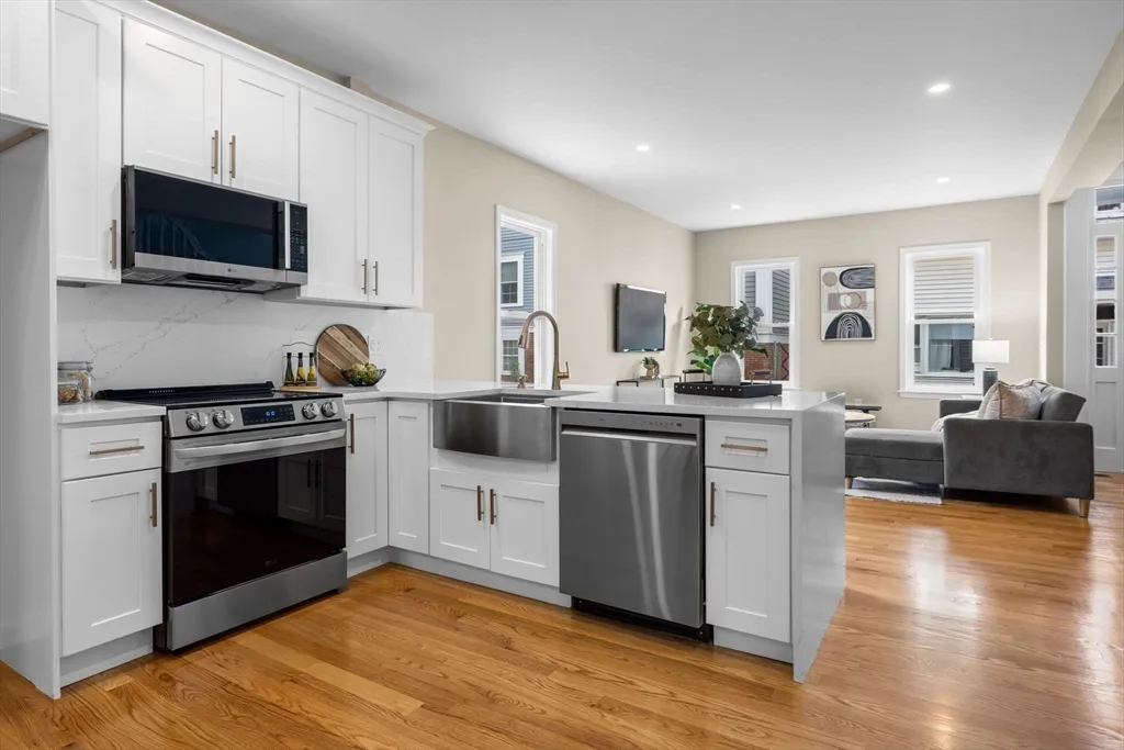 362 Silver St, South Boston