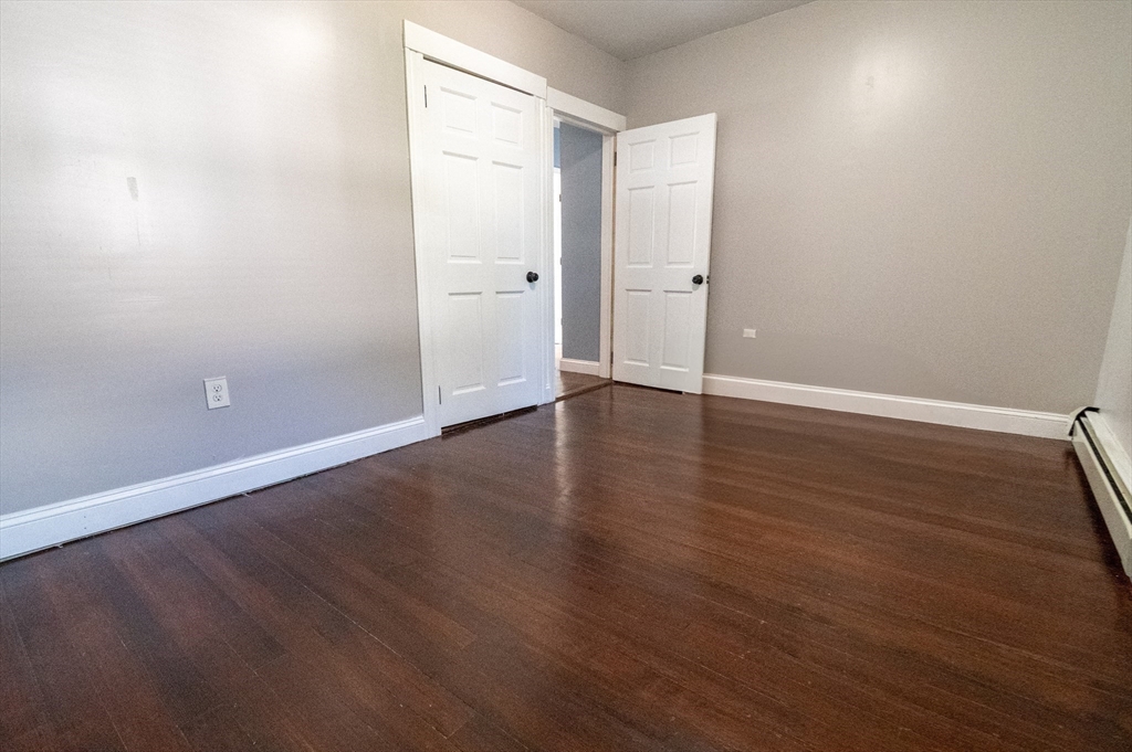 28 Harding Ter, Dedham