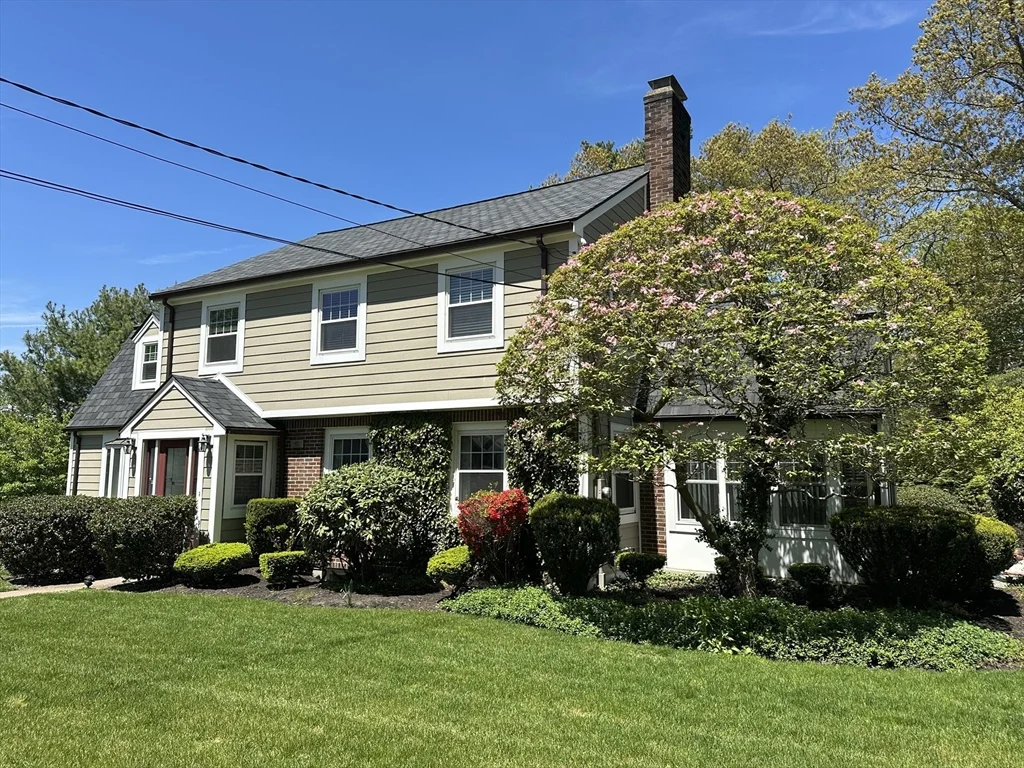 45 Wellesley Rd, Belmont