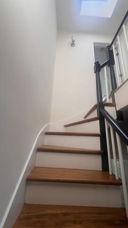 14 Humboldt Pl, South Boston