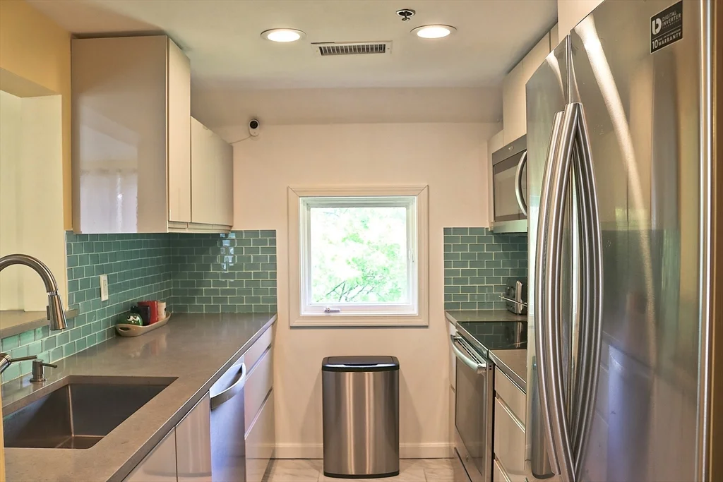 205 Richdale Ave, Neighborhood Nine