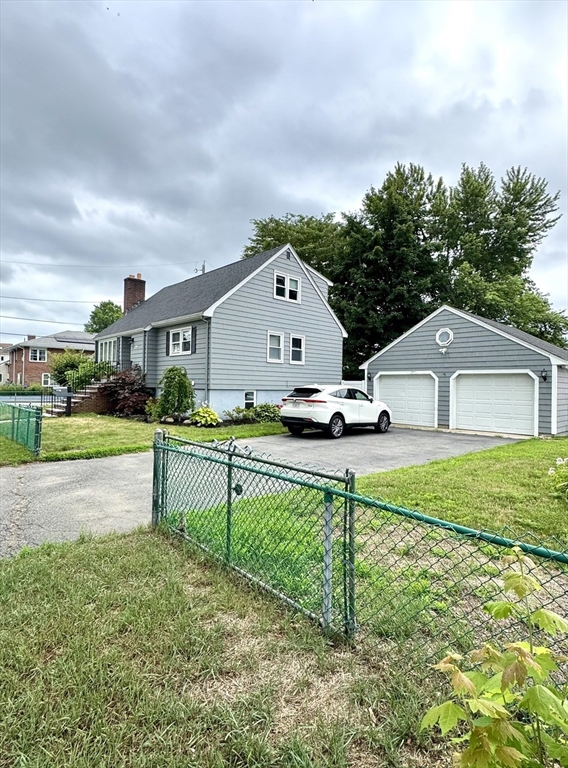 35 Serino Way, Saugus