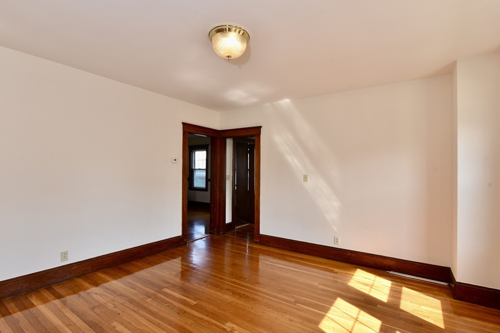 7 Charme, Roslindale