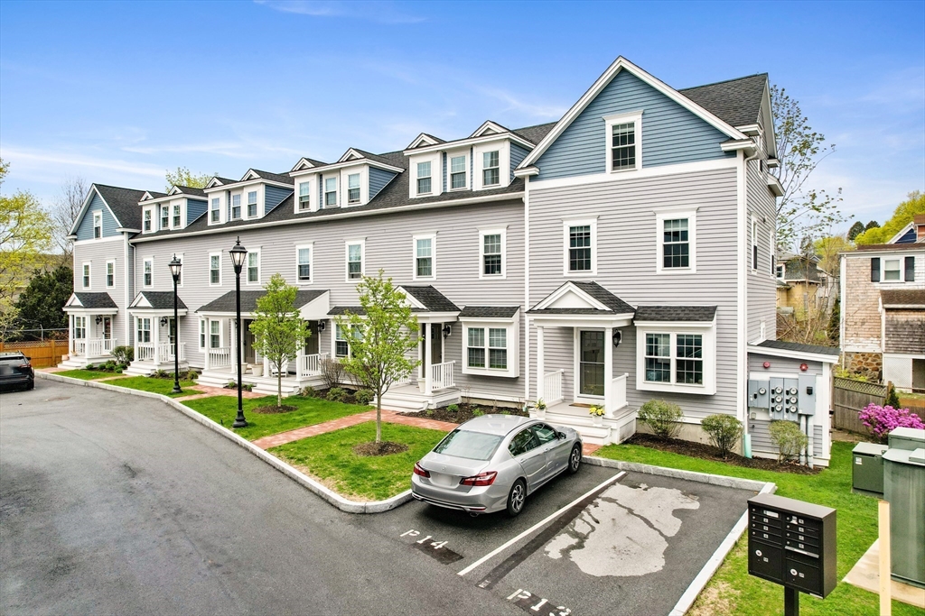 12 S Mason, Salem