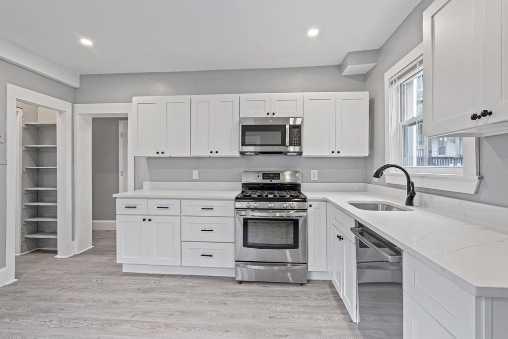 234 Bowen St, South Boston