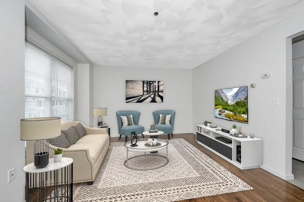 42 Rogers St, Tewksbury